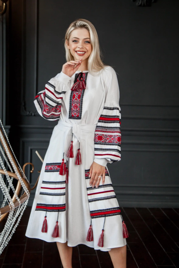 Ukrainian hand-embroidered dress "Hutsulka"